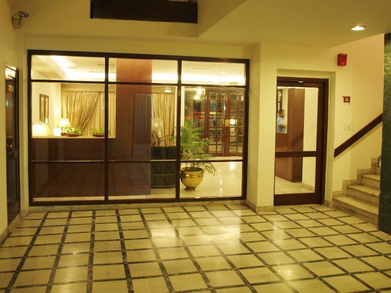 The Bmk Hotel New Delhi Exteriör bild